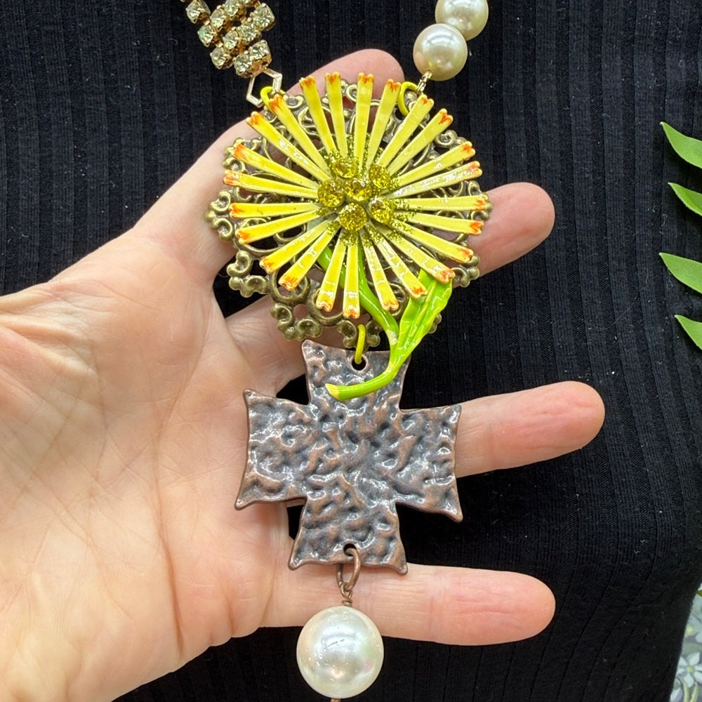 Adorned Crown Jewelry assemblage lemon rhinestone faux pearl flower necklace