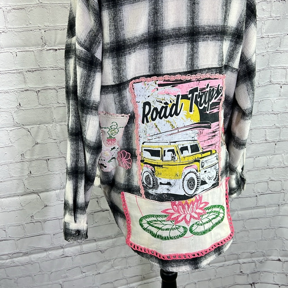 Adorned Crown Textiles Assemblage Road Trips Flannel size medium NWT