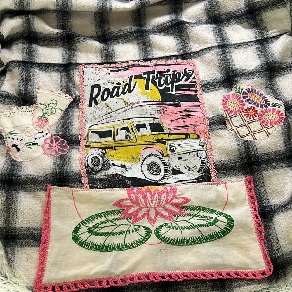 Adorned Crown Textiles Assemblage Road Trips Flannel size medium NWT